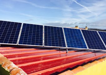 INSTALACIÓN SOLAR FOTOVOLTAICA AISLADA